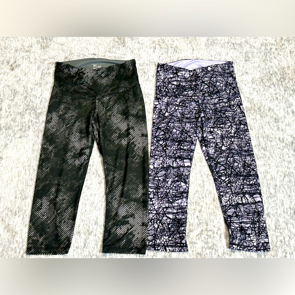 Old Navy Active Capri Leggings Bundle of 2 Size Medium